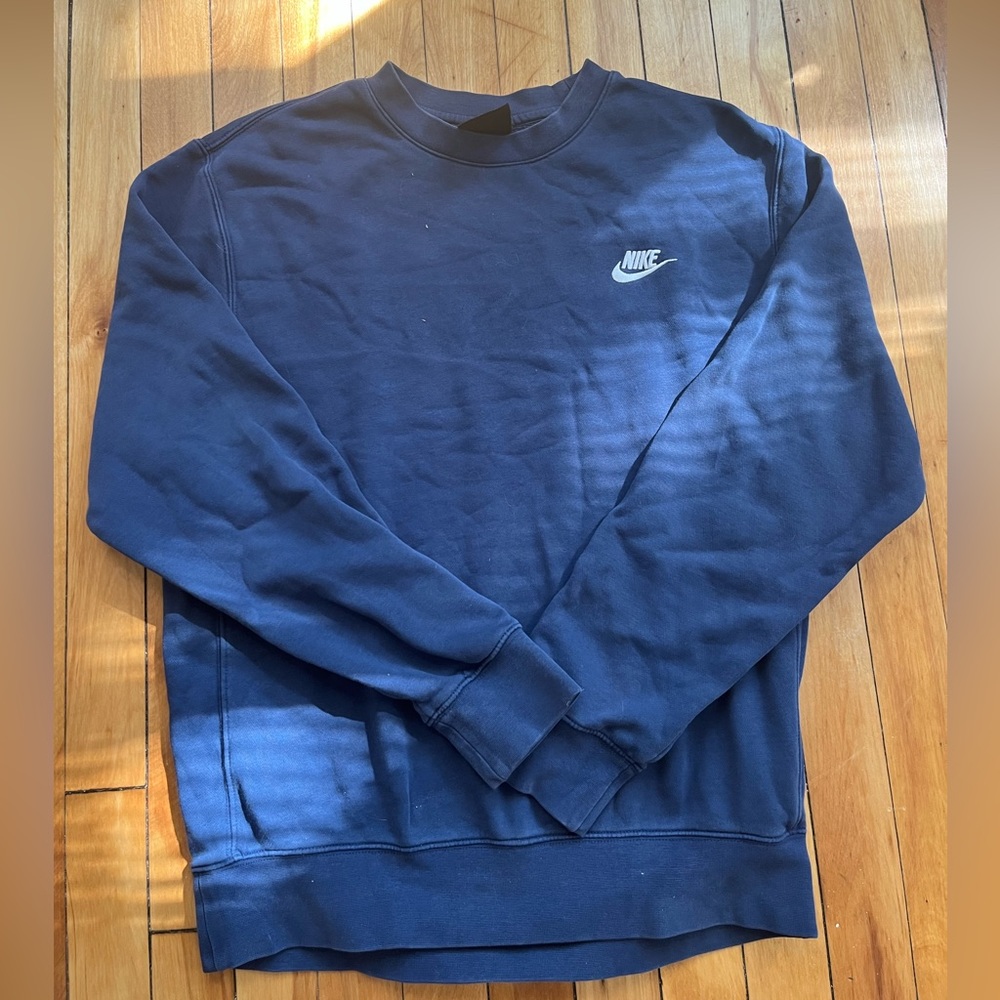 Navy blue Nike crew neck